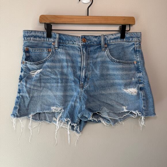 American Eagle Women's Raw Hem Distressed Blue Jean Shorts Size 12 - Picture 1 of 5